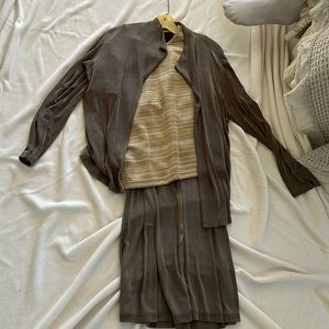 Patchington, Size Medium, Skirt Shirt and Jacket